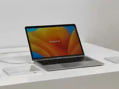 Refurbished MacBook Air M1