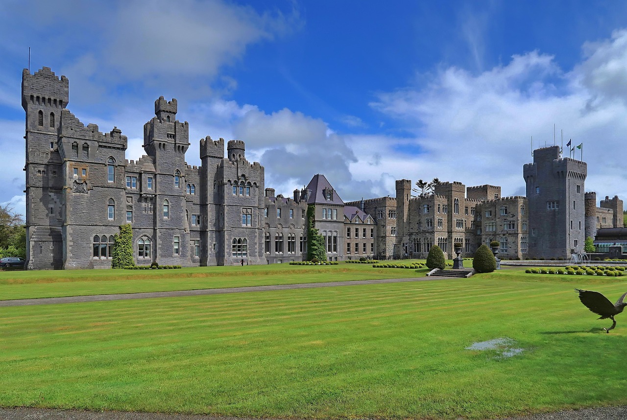 Castle-style building in County Galway — free viewpoints and castle-photo vibes