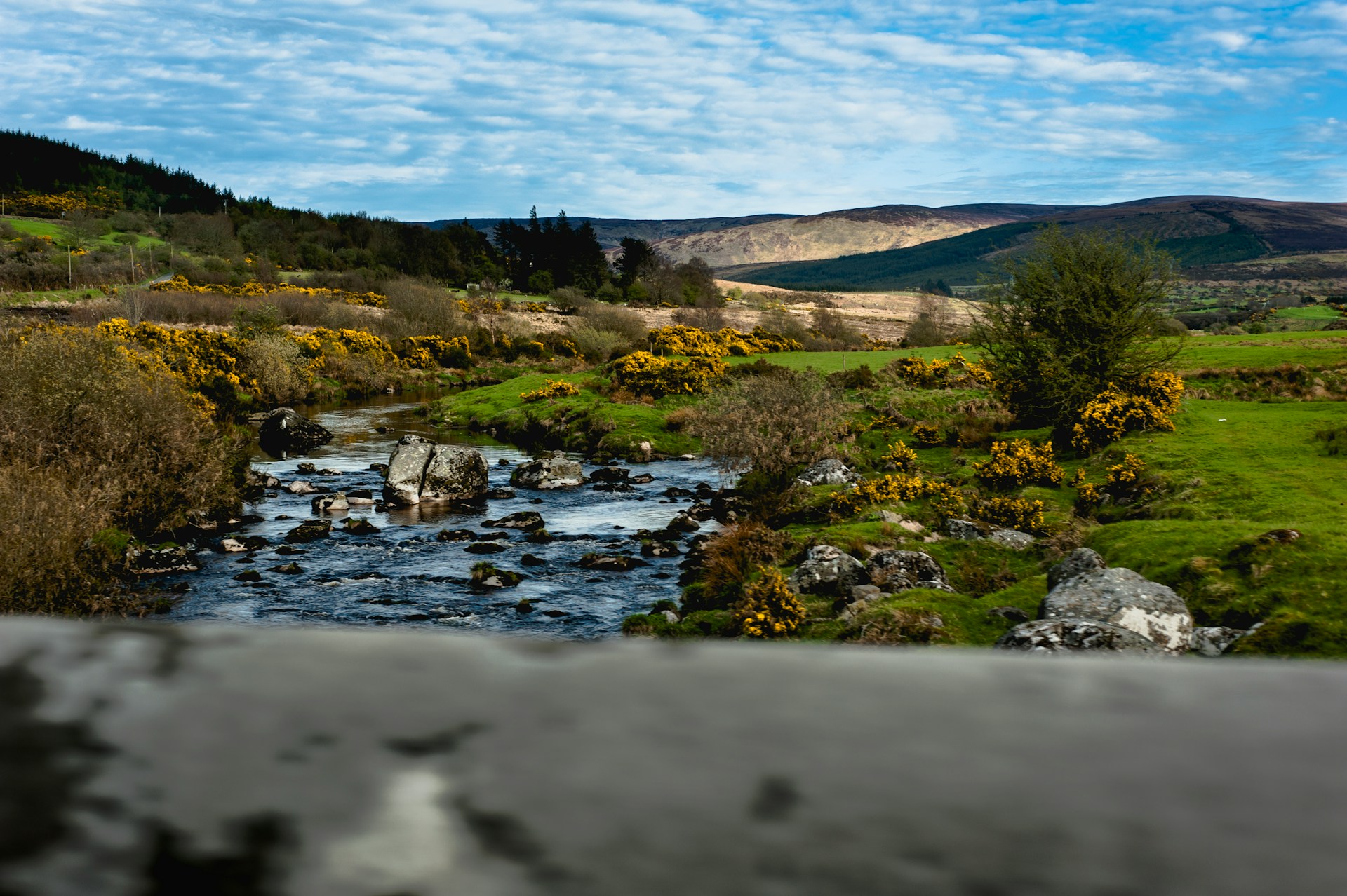 Scenic road and hills in Wicklow — an easy free viewpoint drive and walk combo